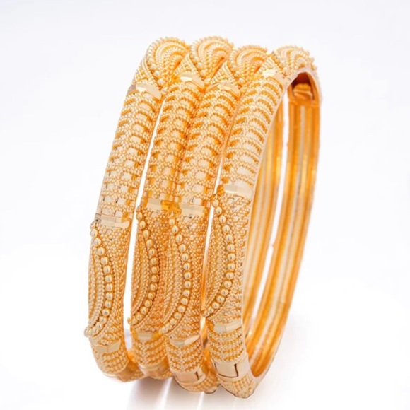 Women Fashion Dubai Gold Plated Bracelet - Picture 3 of 5